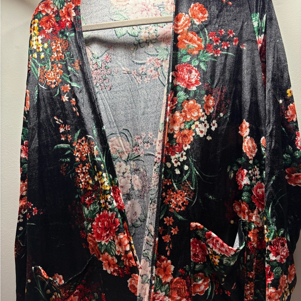 LuLaRoe Floral Kimono - Black and Red